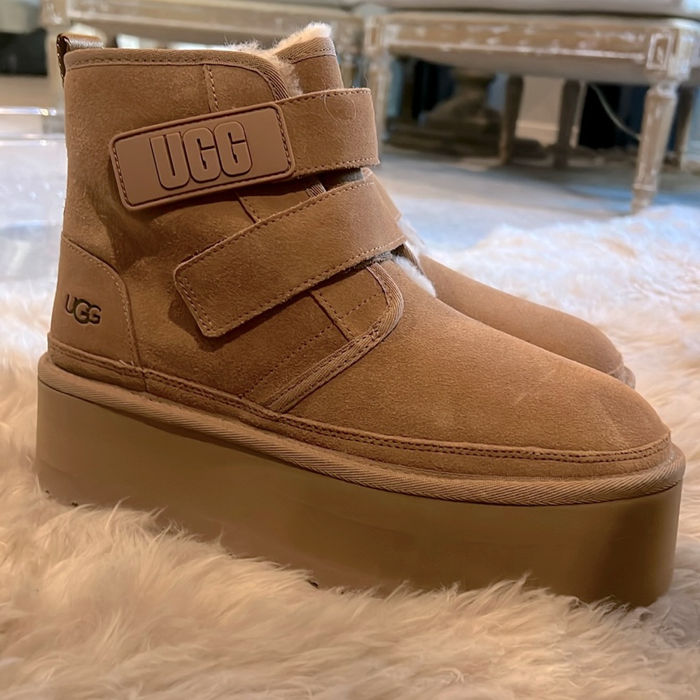 UGG Platform Tan Boots Sz 8 ✨New✨